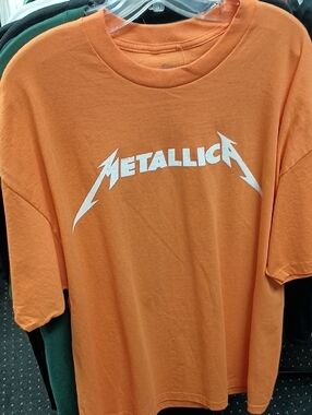 Metallica Logo Tee - Orange Graphic T-Shirt